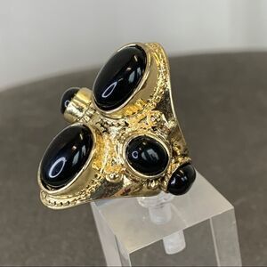 GOLD black gem jewelled costume jewellery ring